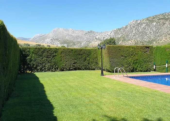 Huerta Vallejo Nyaraló *