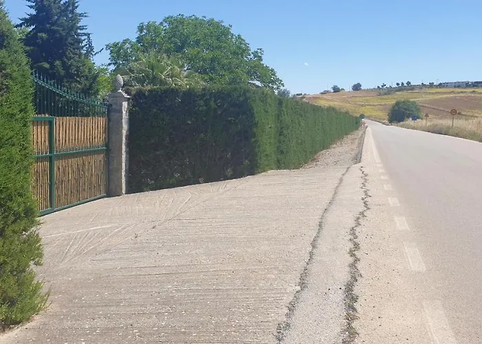 Huerta Vallejo Nyaraló *